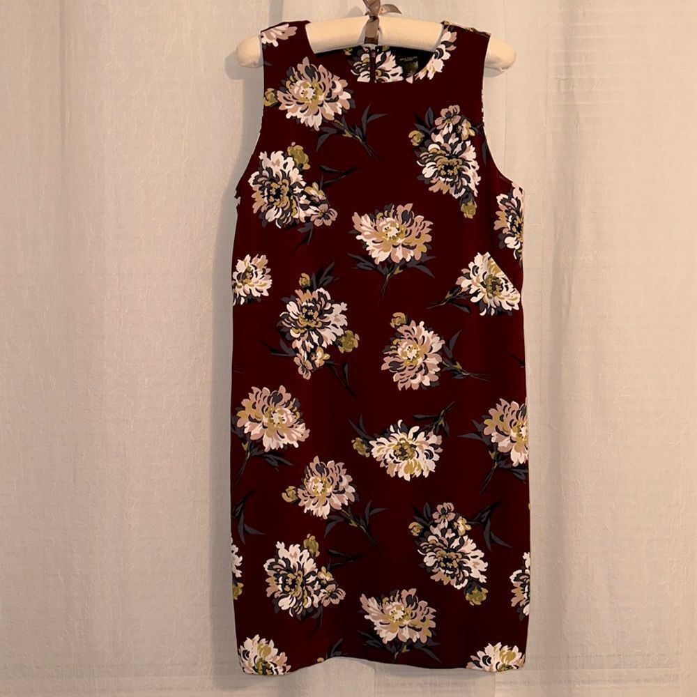 Ann Taylor 14 Burgundy Floral Sleeveless Back Zip Shift Dress